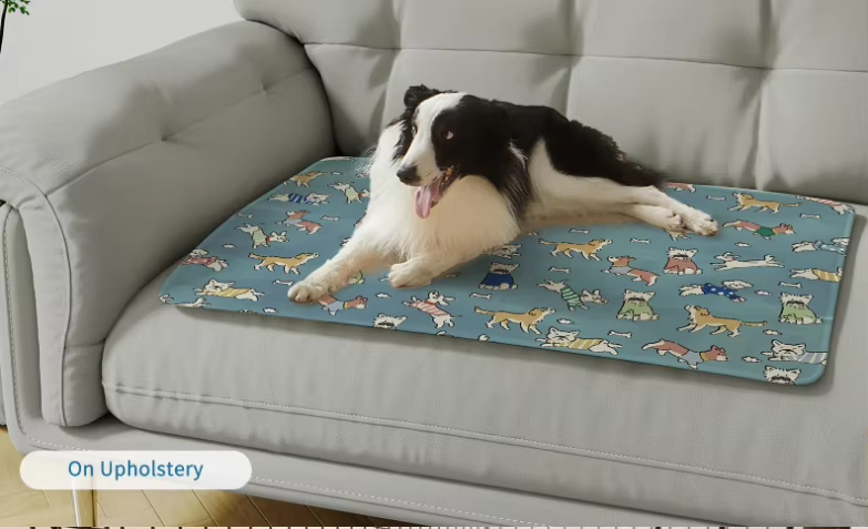 Літня охолоджуюча підстилка для собак Derby Ice Silk Material Summer Pet Cooling Mat Dog Pattern - Blue CM009-1-85х120 фото