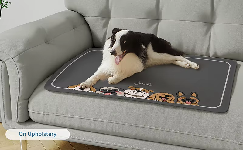 Летняя охлаждающая подстилка для собак Derby Ice Silk Summer Pet Cooling Mat Dogs Smile CM011-04-85х120 фото