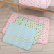 Летняя охлаждающая подстилка Derby Ice Silk Summer Pet Cooling Mat Strawberry CM012-2-70х100 фото 13